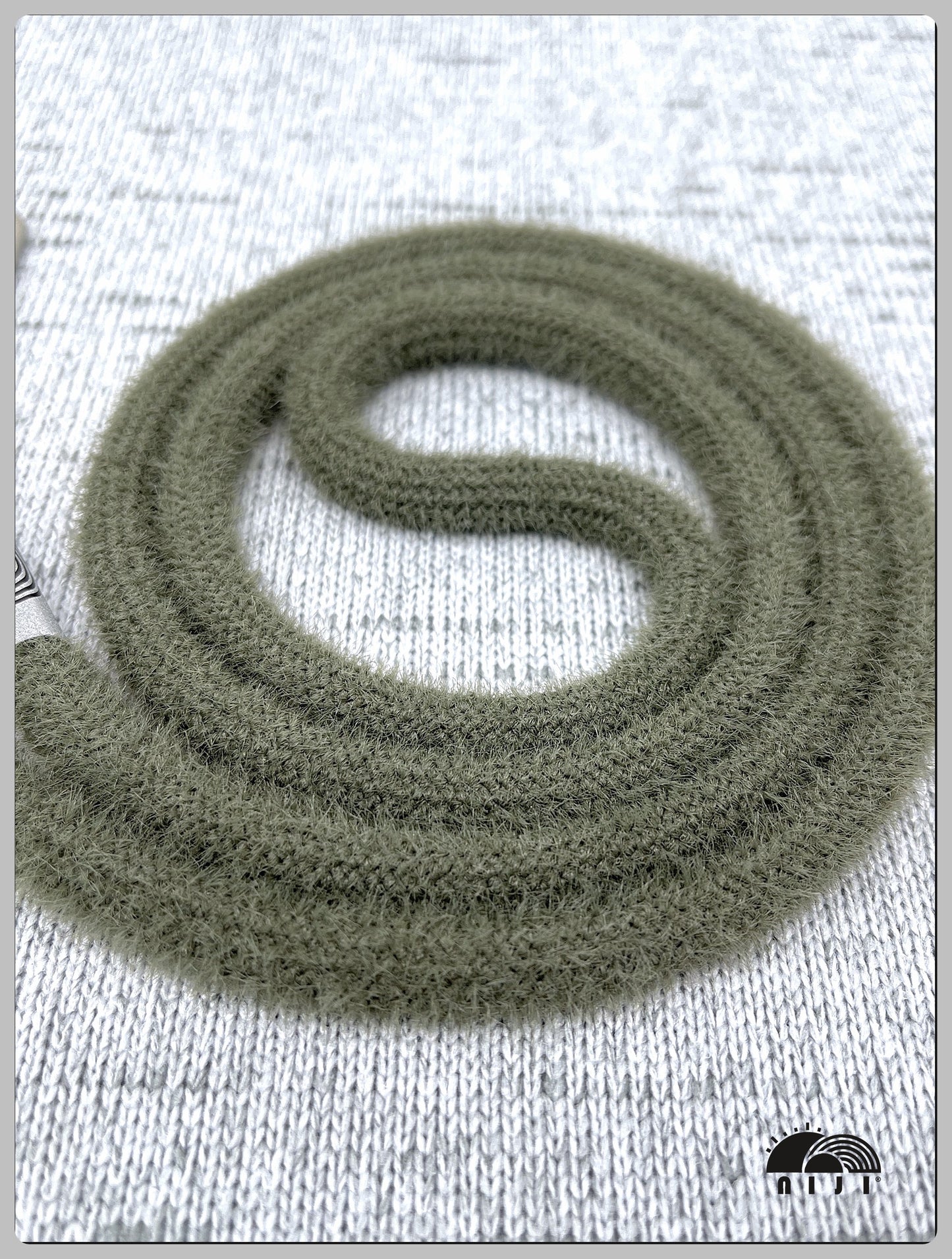 "FLUFFY FURRY COLLECTION" 8mm Hunter green