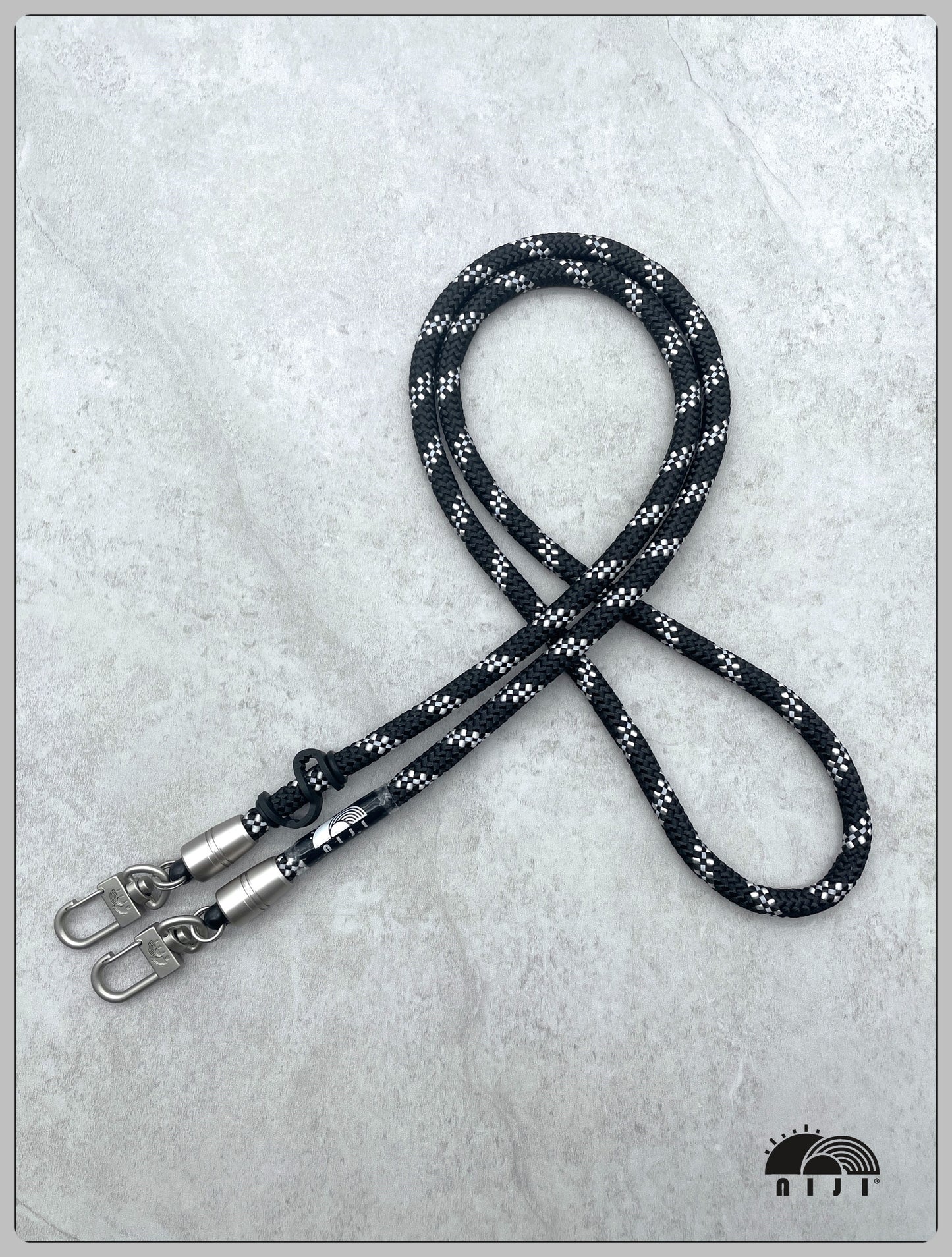 8mm Black with White & Reflective tracer