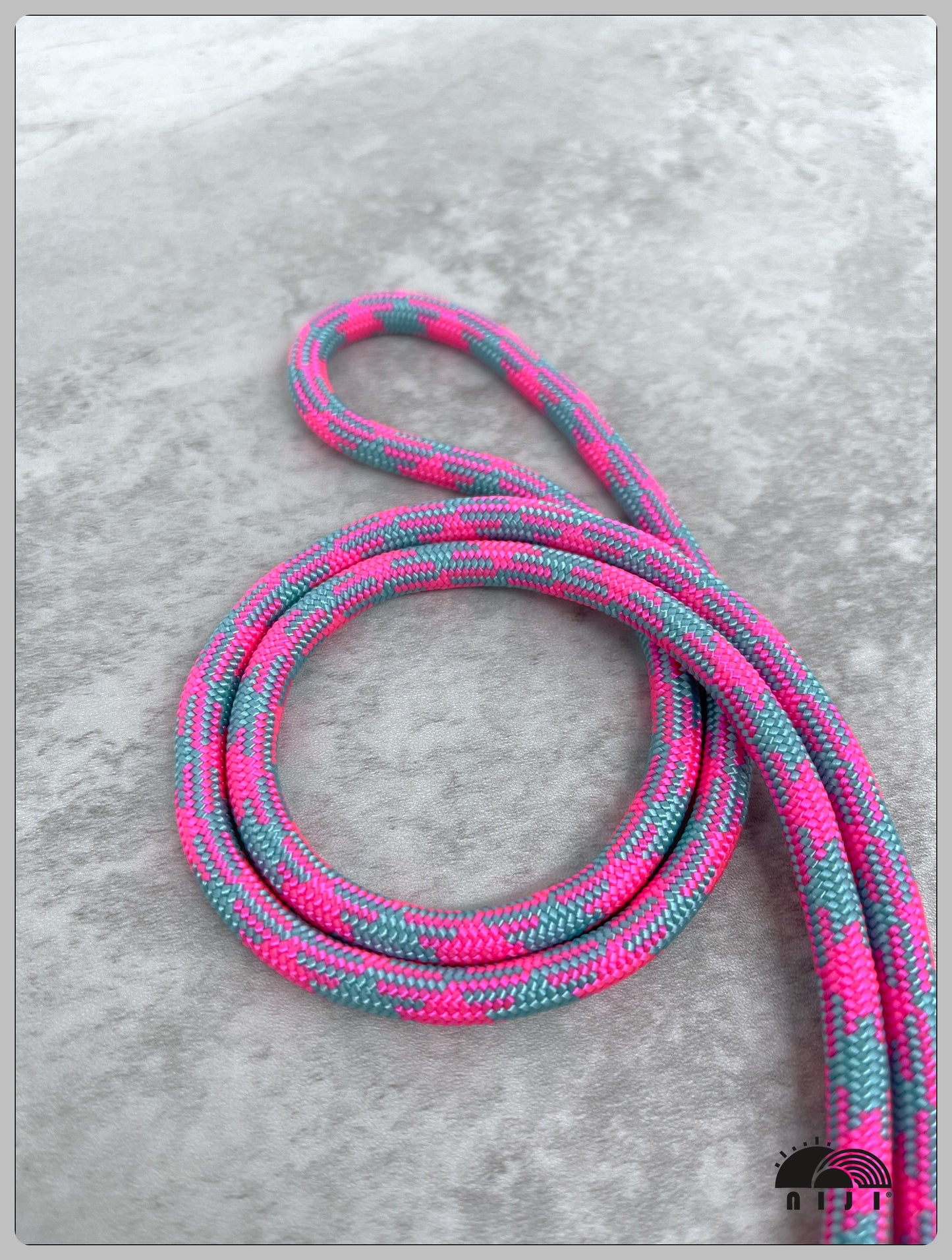 "SS25 Special" 6.5mm Petal pink w aqua tracer 1