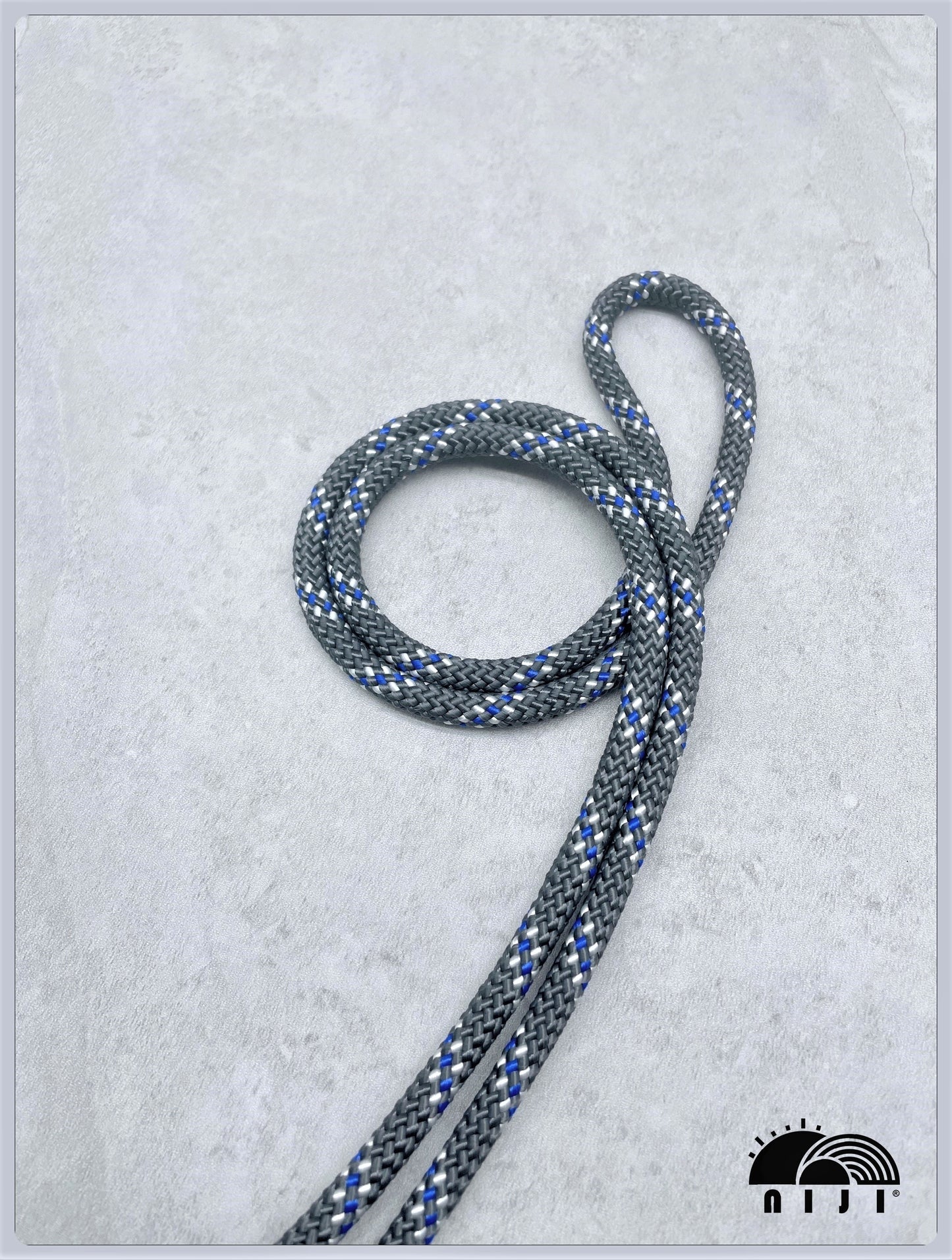 7mm Charcoal w silver white/blue tracer