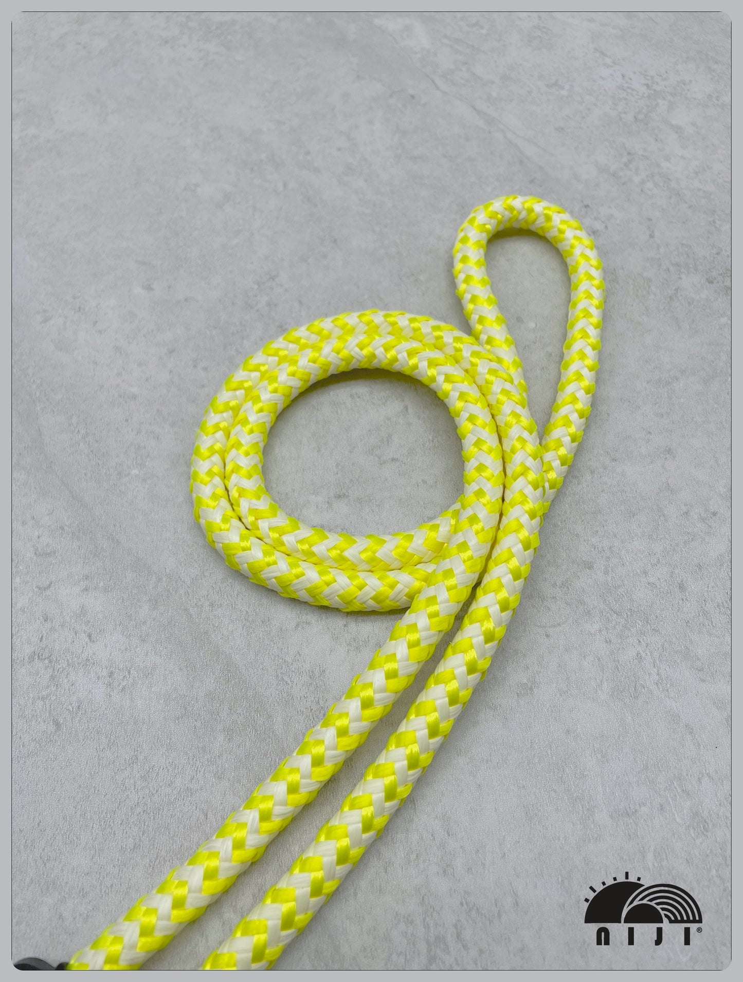 Glow in the dark 9.5mm Crown pattern / Yellow color