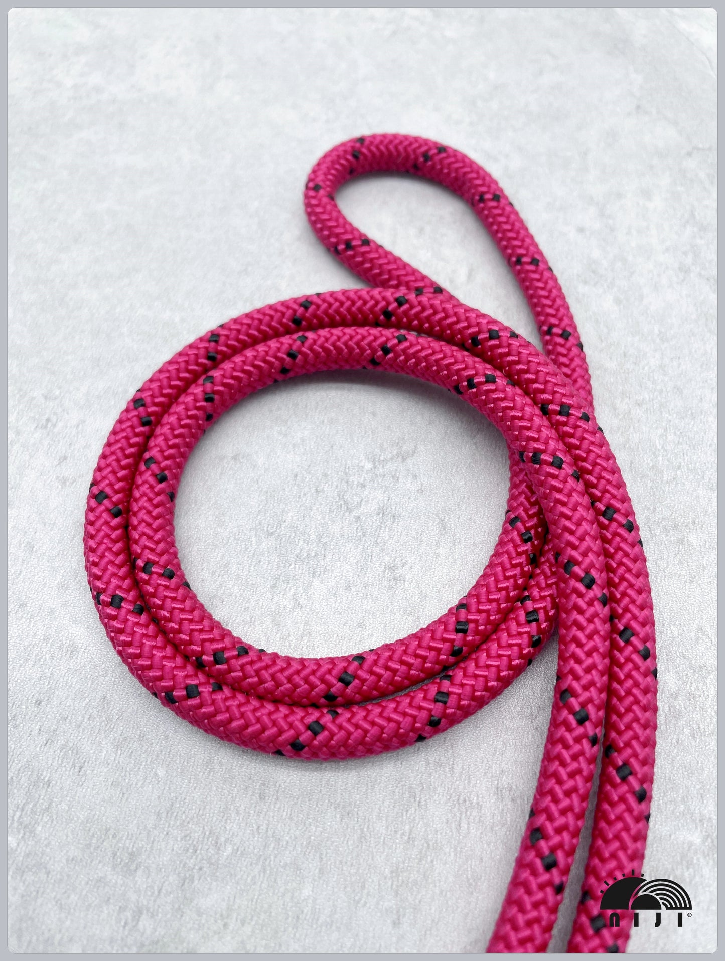 7mm Magenta w blk tracer color