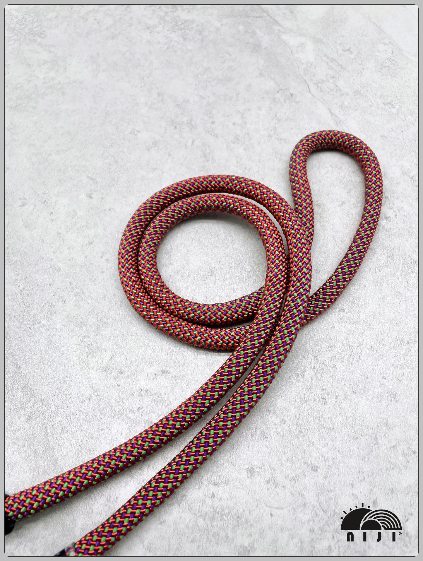 9.5mm Mystery fruit  (color changing strap)