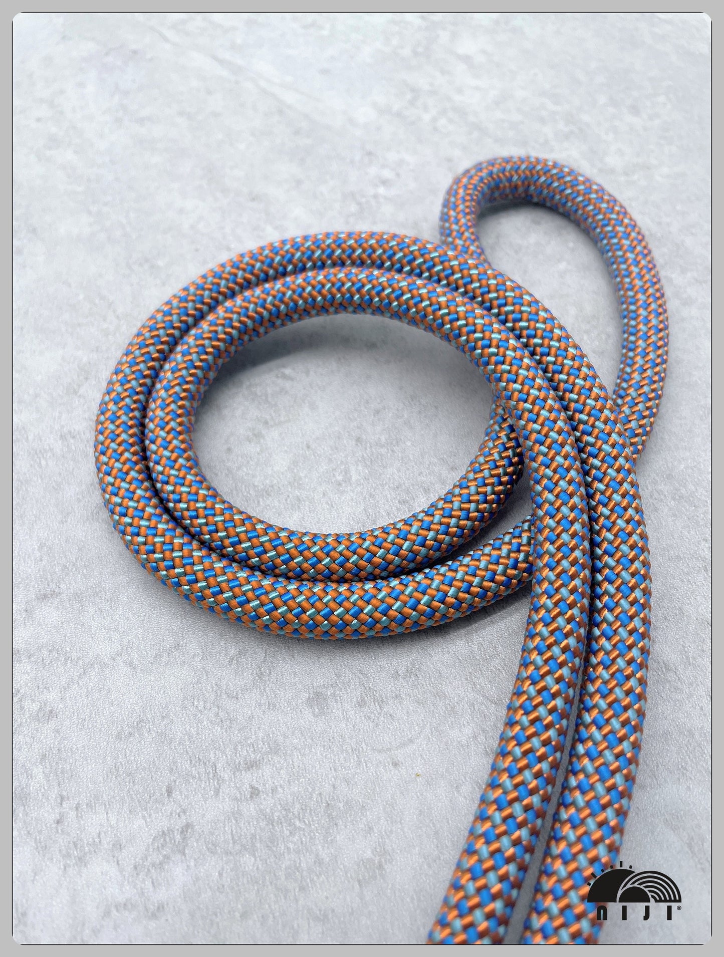 9.5mm X-Mystique  (color changing strap)