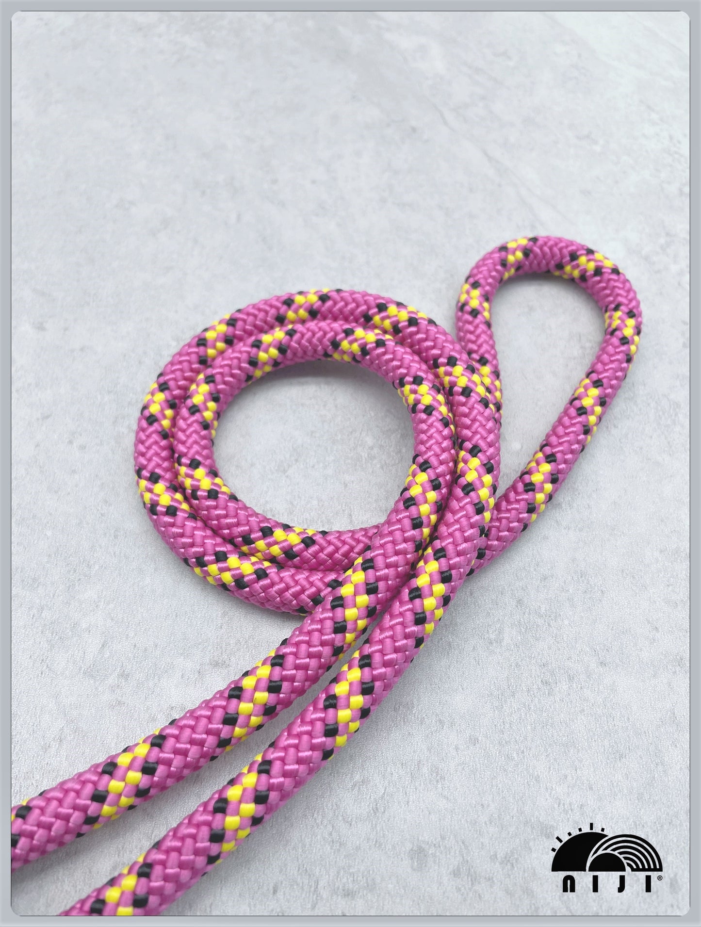 9.5mm pink w yellow & black tracer